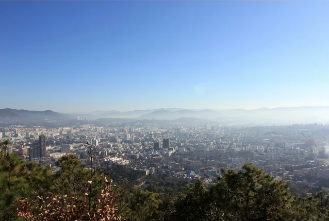 Lufeng Dinosaur Valley travel guide — Chuxiong regional landscape