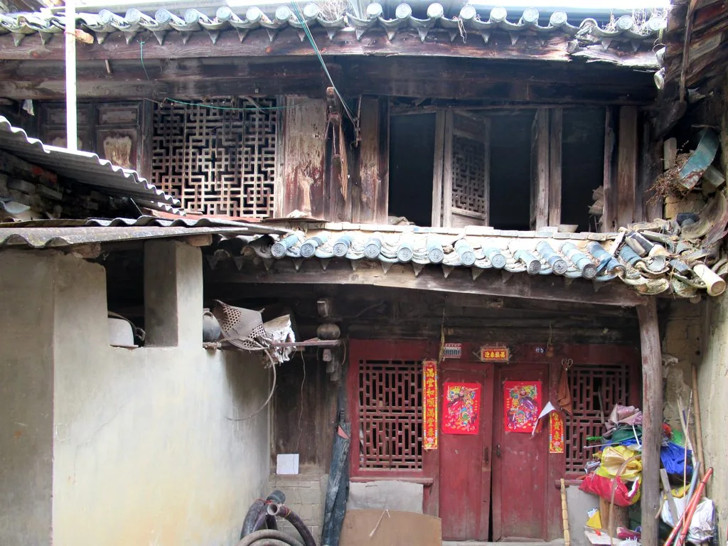 Red Earth, Old Streets & Quieter Discoveries